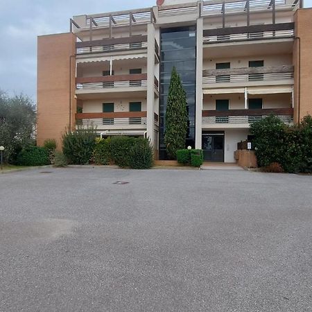 Appartamento Santa Costanza Con Piscina San Vincenzo Kültér fotó