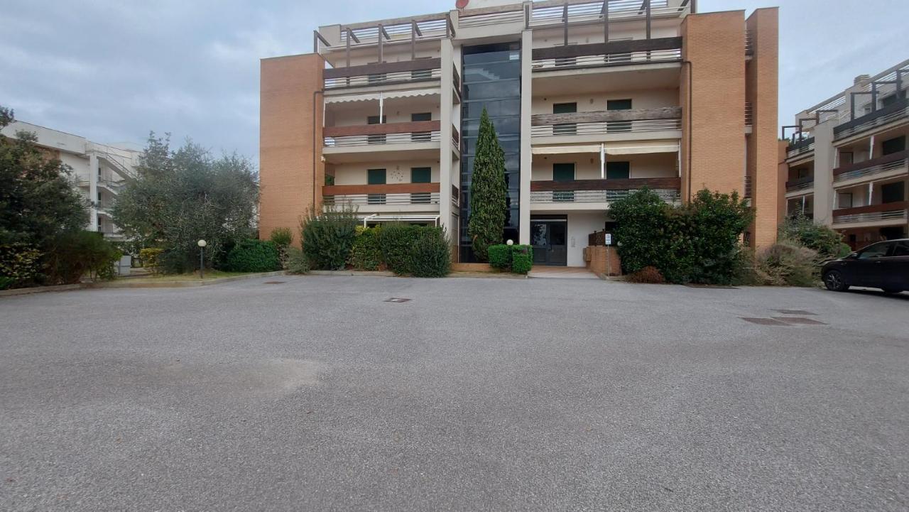 Appartamento Santa Costanza Con Piscina San Vincenzo Kültér fotó