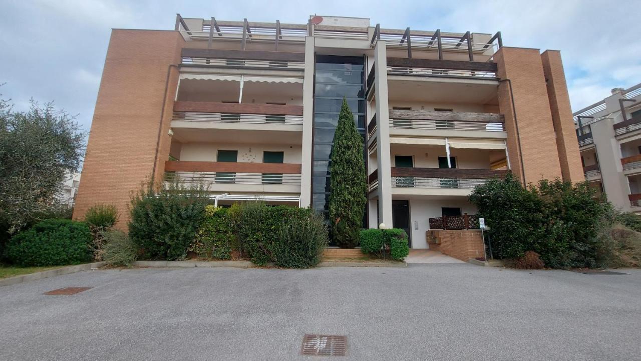 Appartamento Santa Costanza Con Piscina San Vincenzo Kültér fotó